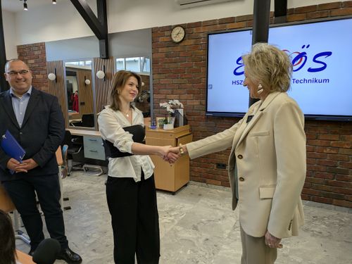 Nagypál Dóra fodrász