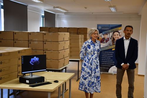 Közel 300 új számítógéppel kezdhetik meg tanévet a HSZC intézményeiben