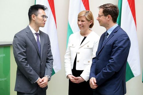 Együttműködés BYD