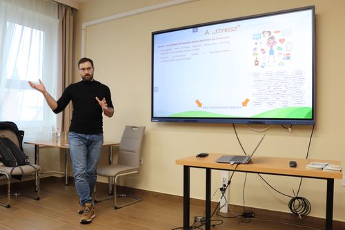 Stresszkezelési előadás a munkahelyi kihívásokról