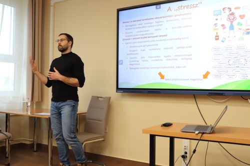Stresszkezelési előadás a munkahelyi kihívásokról
