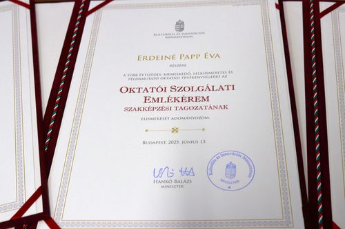 Jószolgálati Emlékérem átadó